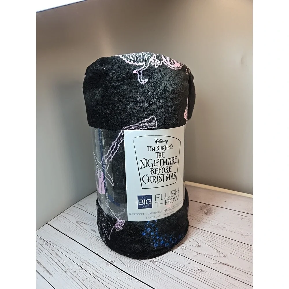The Big One Oversized Nightmare Before Christmas Plush Throw Blanket - 5ft x 6ft
